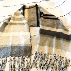 Sonoma Gray Hombre Stripes Scarf‎ NWT from Kohls